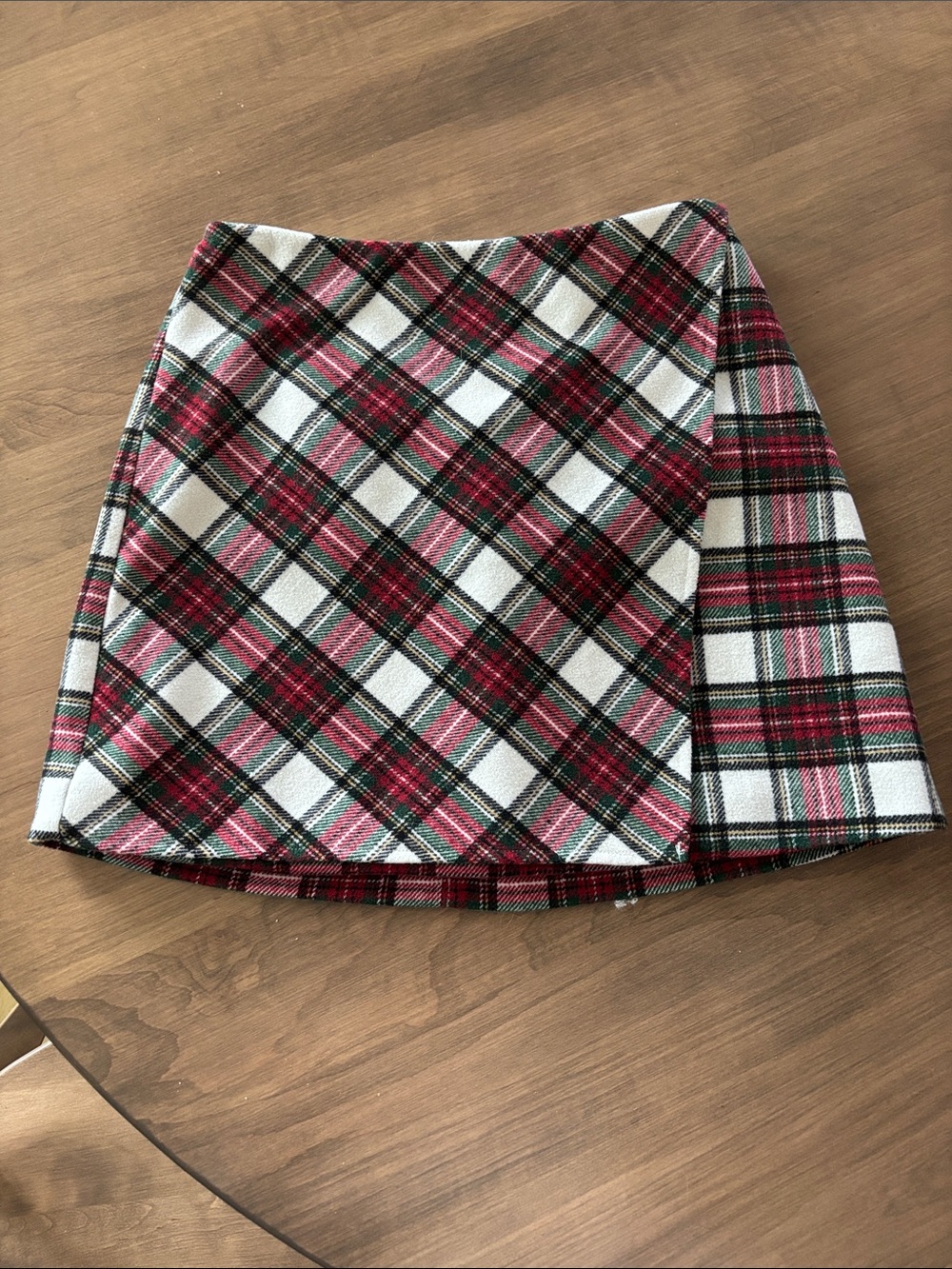 Hollister Red, White & Black Plaid Mini Skirt
